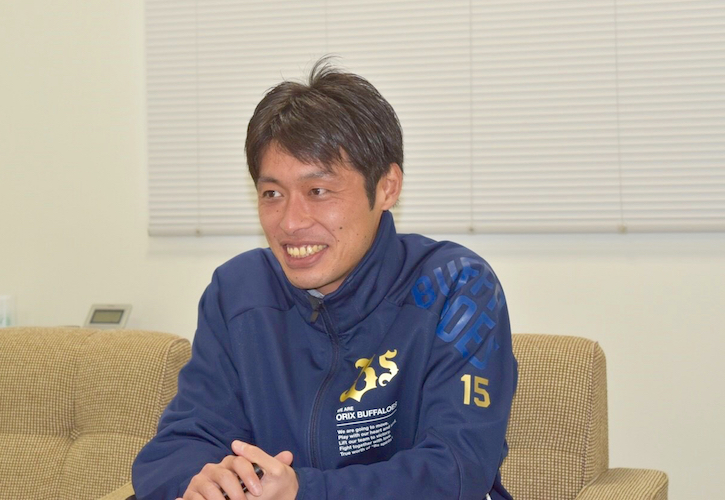 オリックスバファローズ佐藤達也直筆サイン入り実使用ユニフォーム